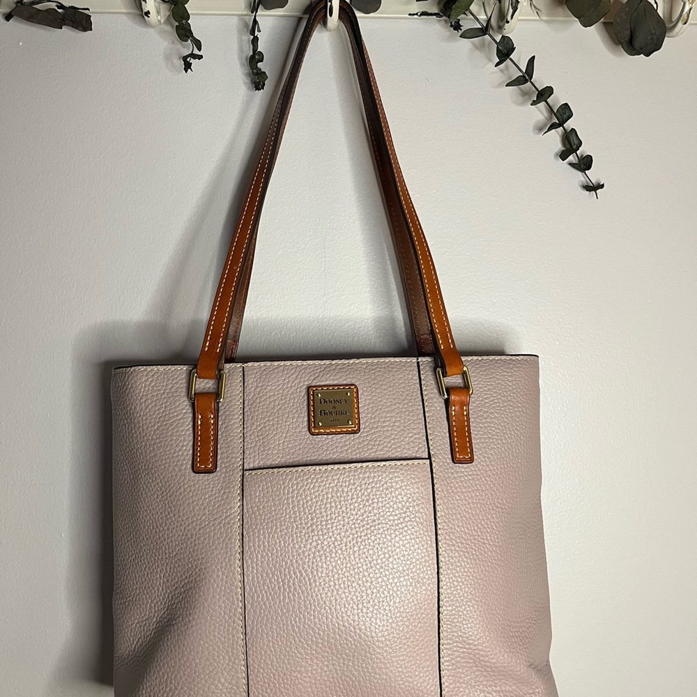 Dooney & Bourke pebble grain small Lexington